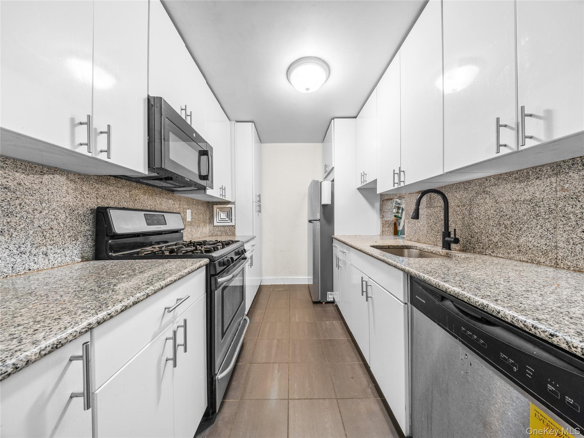 35-20 Leverich Street Unit: 209 thumbnail 9