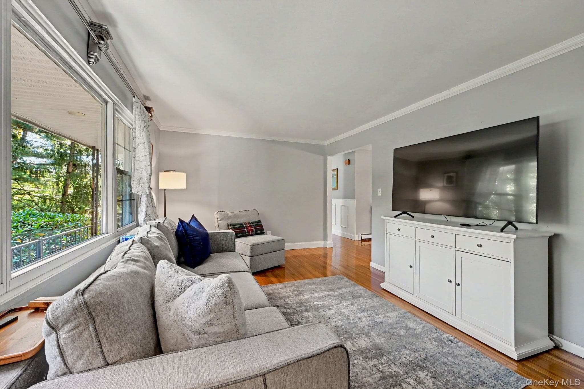 3235 Lincoln Drive thumbnail 5