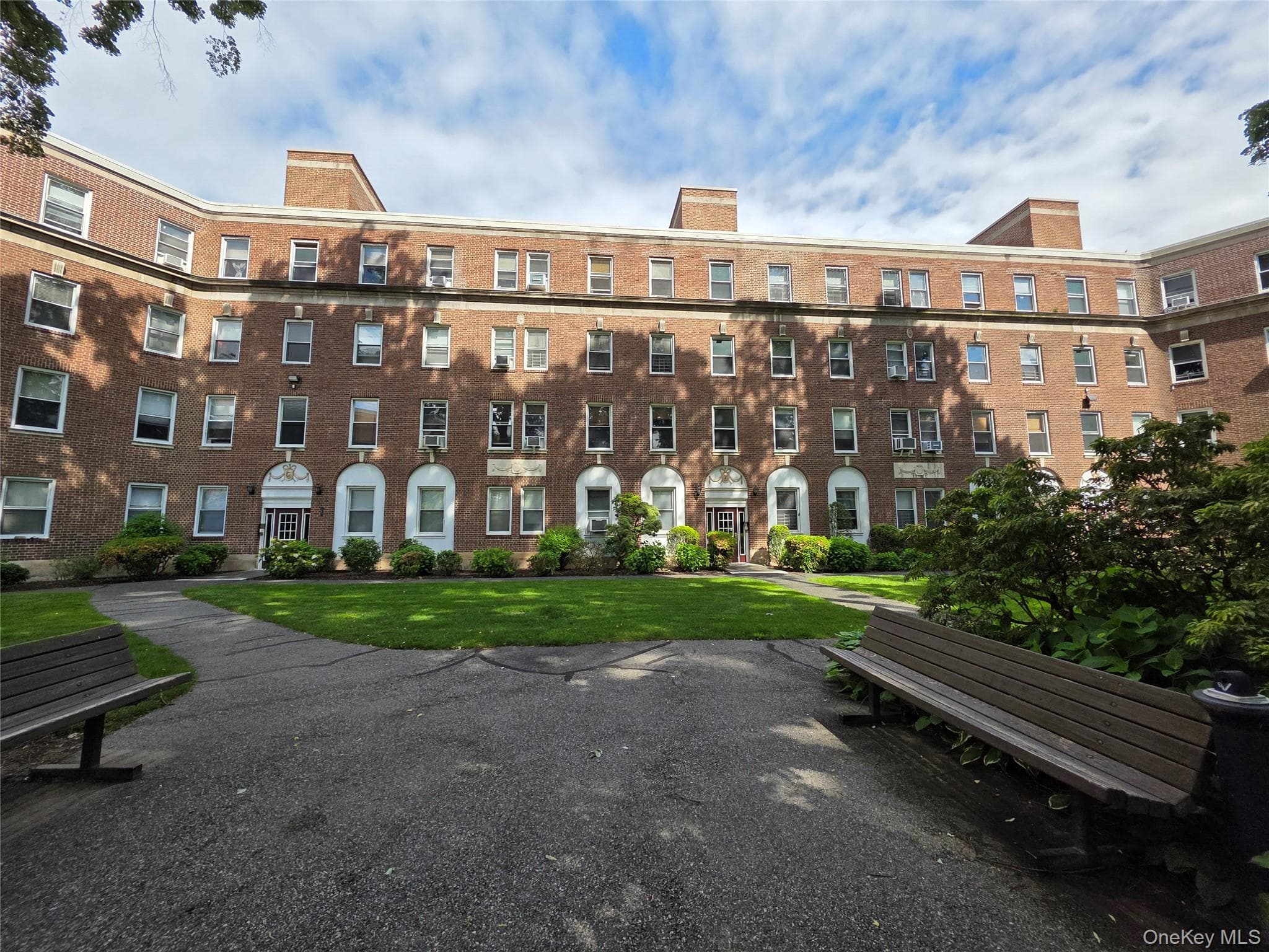 445 Gramatan Avenue Unit: GC2 thumbnail 3