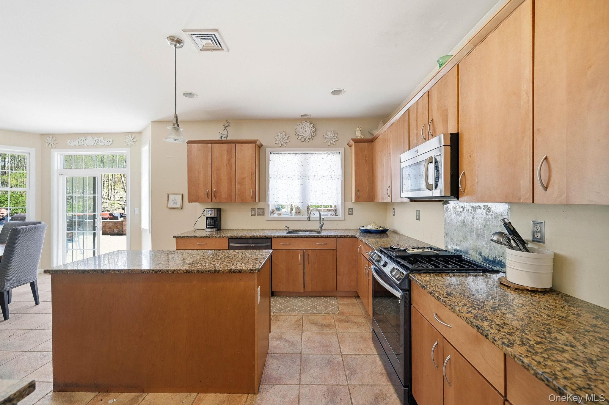 155 Alexander Road thumbnail 12