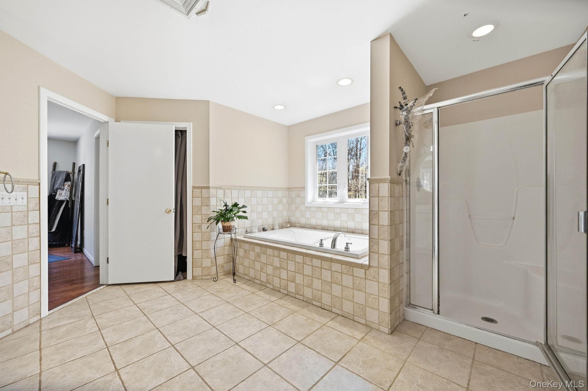 155 Alexander Road thumbnail 25