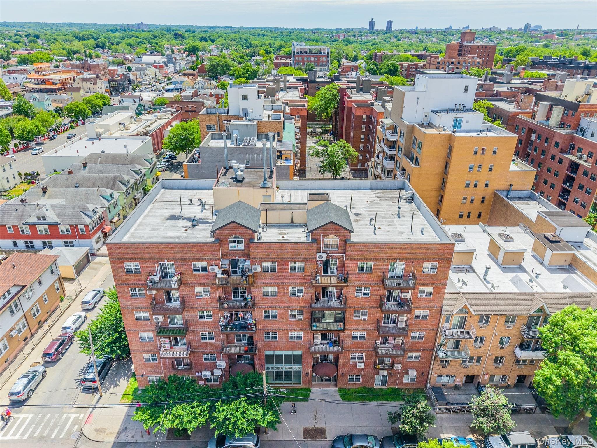 14118 Cherry Avenue Unit: 2C thumbnail 11