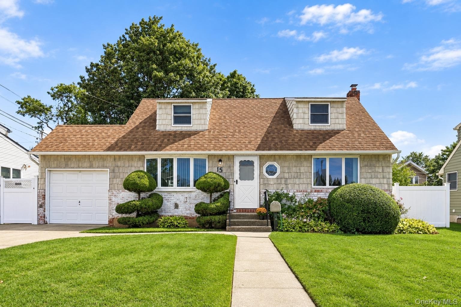 15 Scholl Drive, Farmingdale