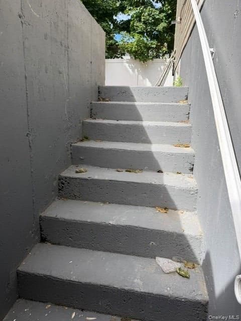 461 Beach 22nd Street thumbnail 15