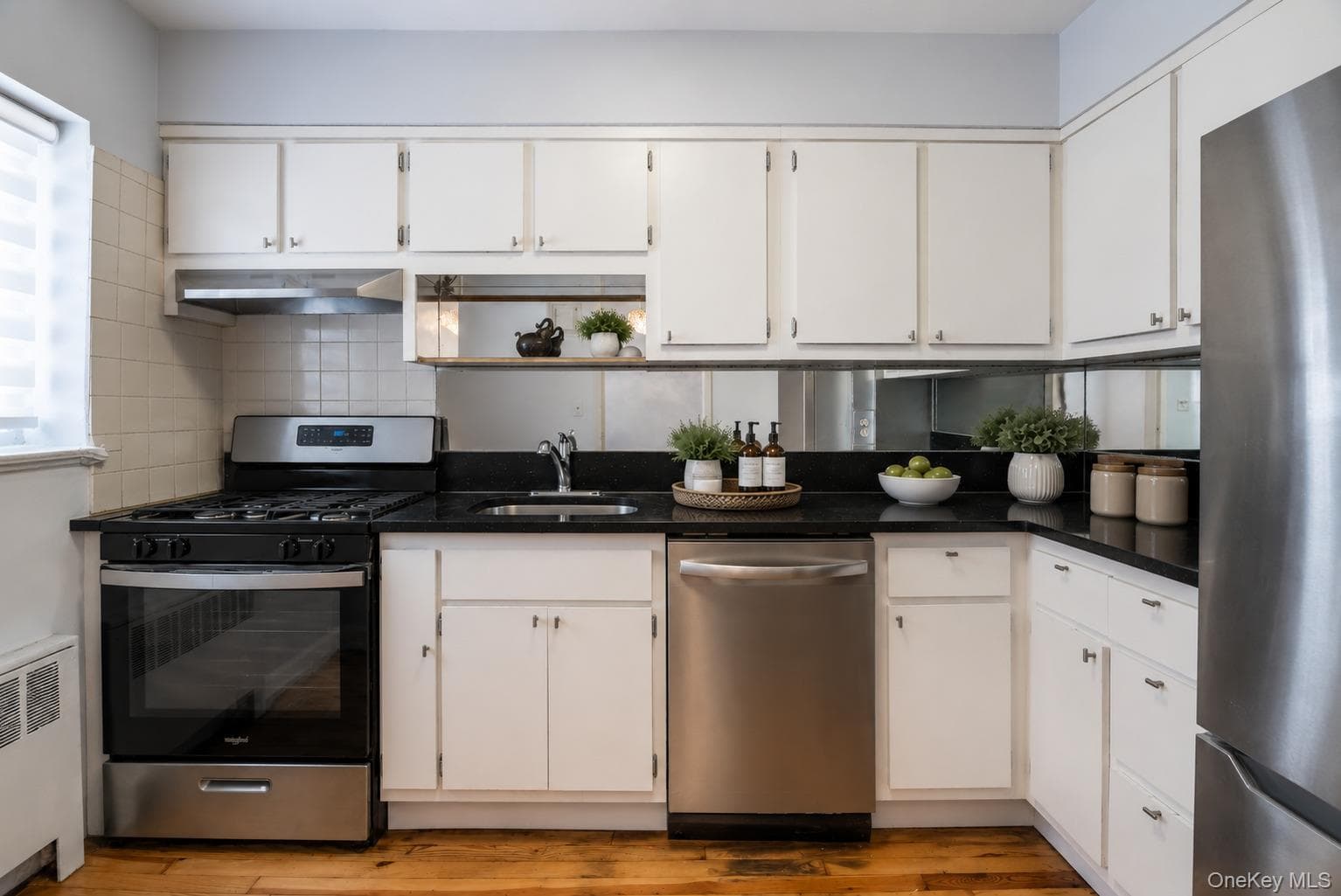 221 Middle Neck Road Unit: G5 thumbnail 16