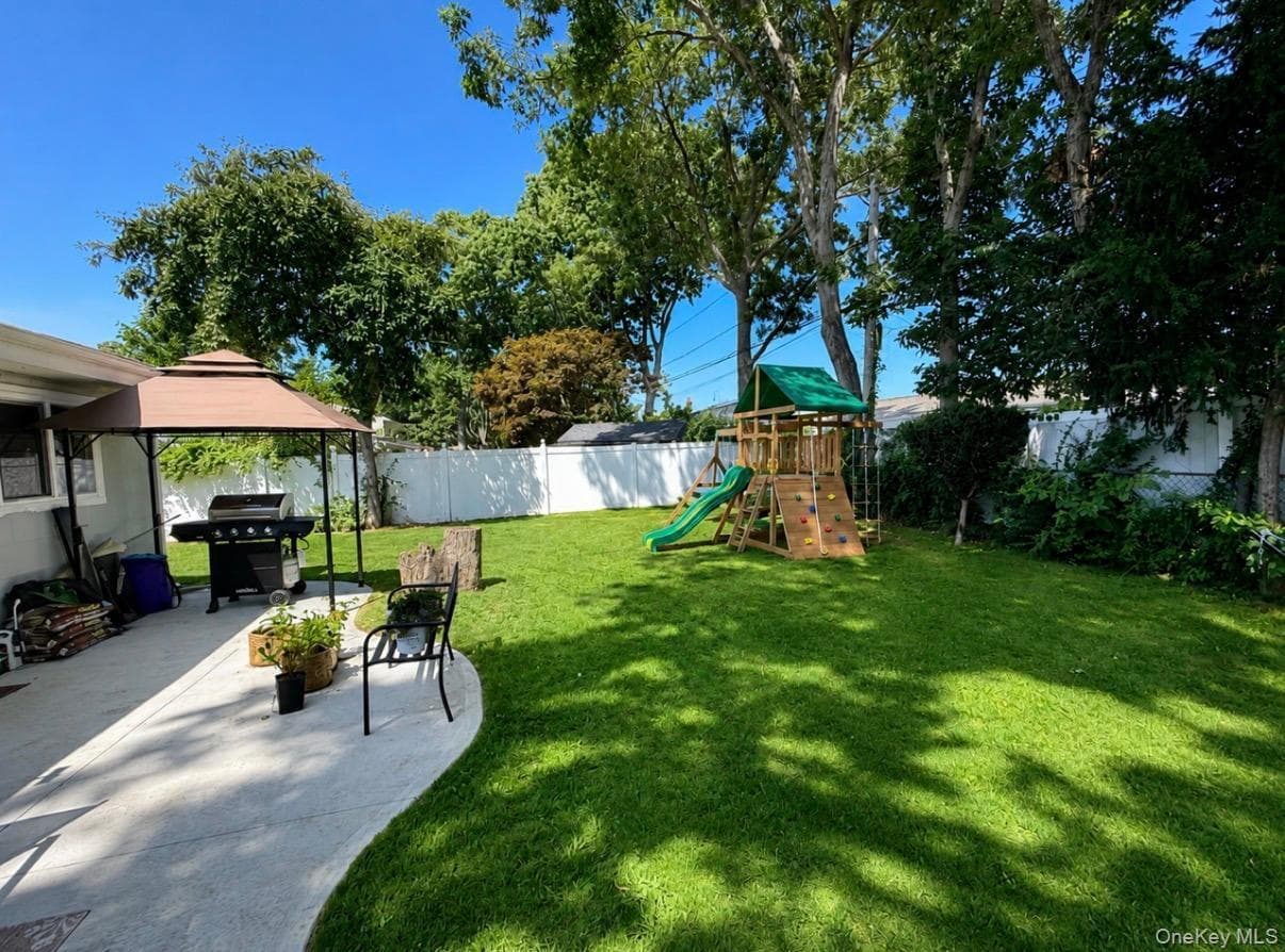 65 Biscayne Drive thumbnail 17