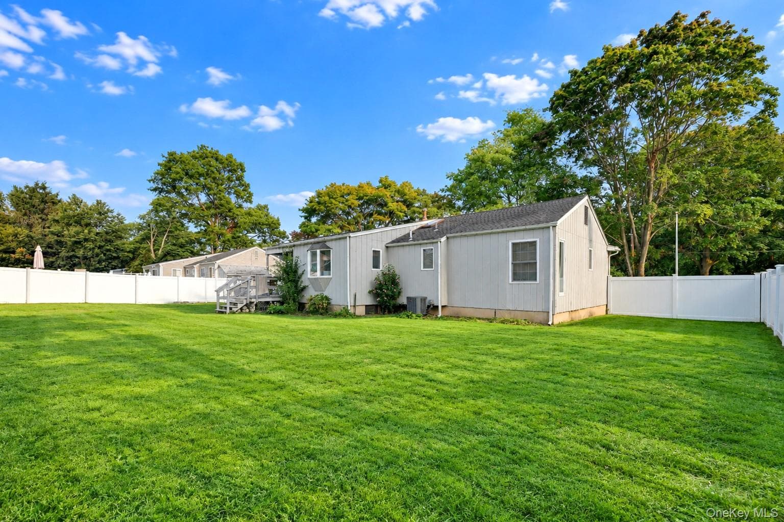 145 Thames Street thumbnail 24