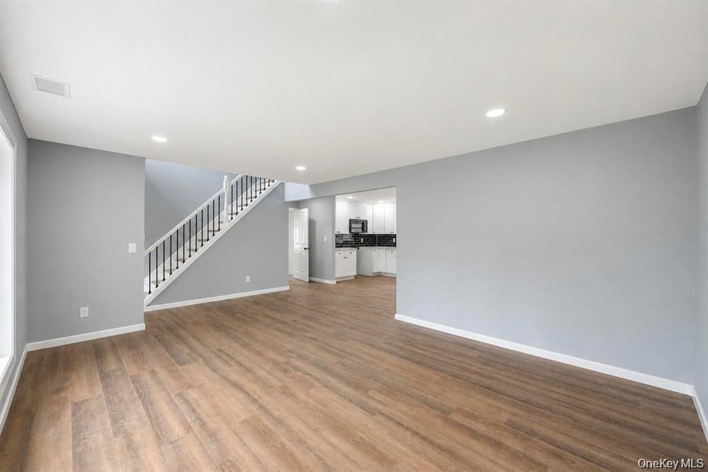 779 Peconic Avenue thumbnail 14