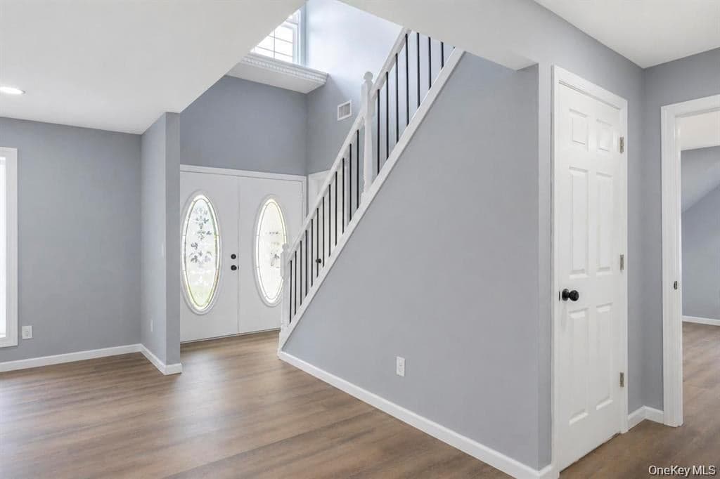 779 Peconic Avenue thumbnail 11