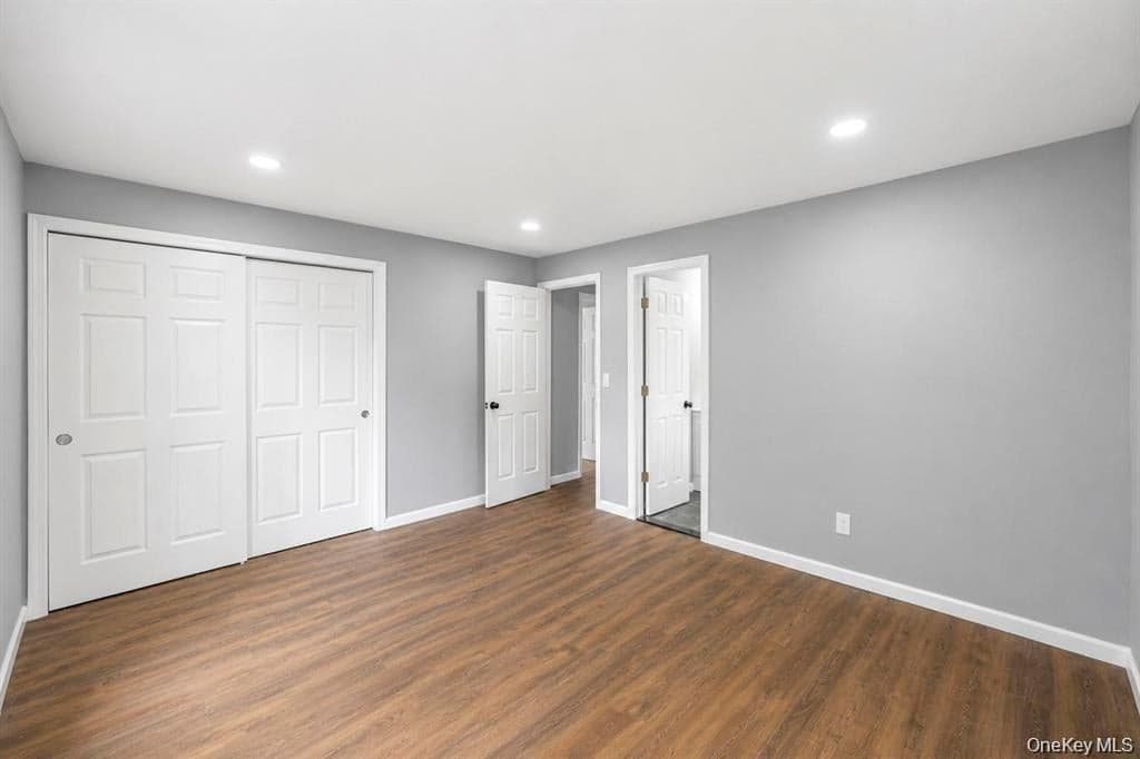 779 Peconic Avenue thumbnail 26