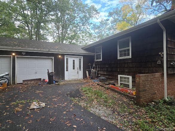 2 Gables Boulevard, East Setauket