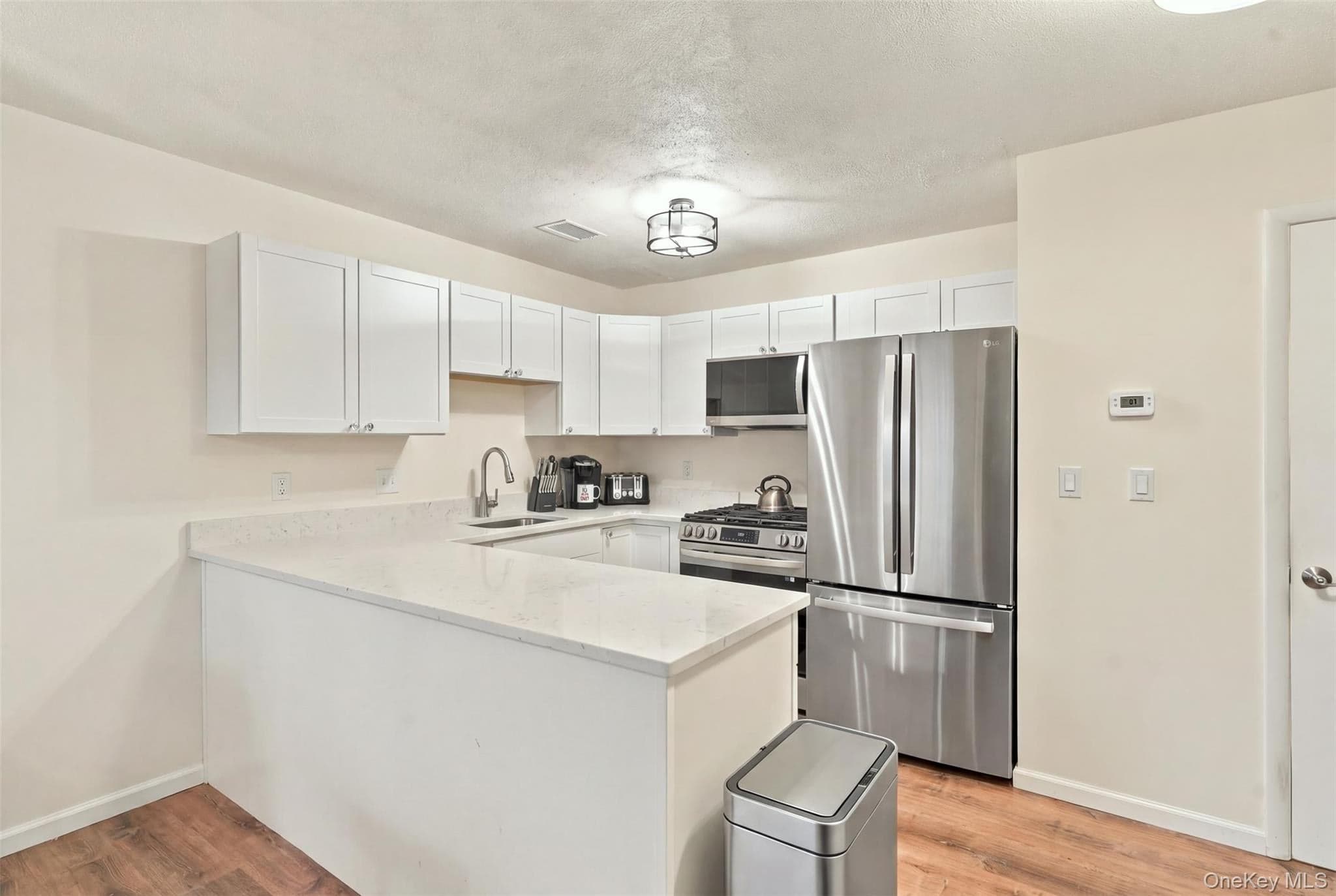 2802 Fox Lane thumbnail 7
