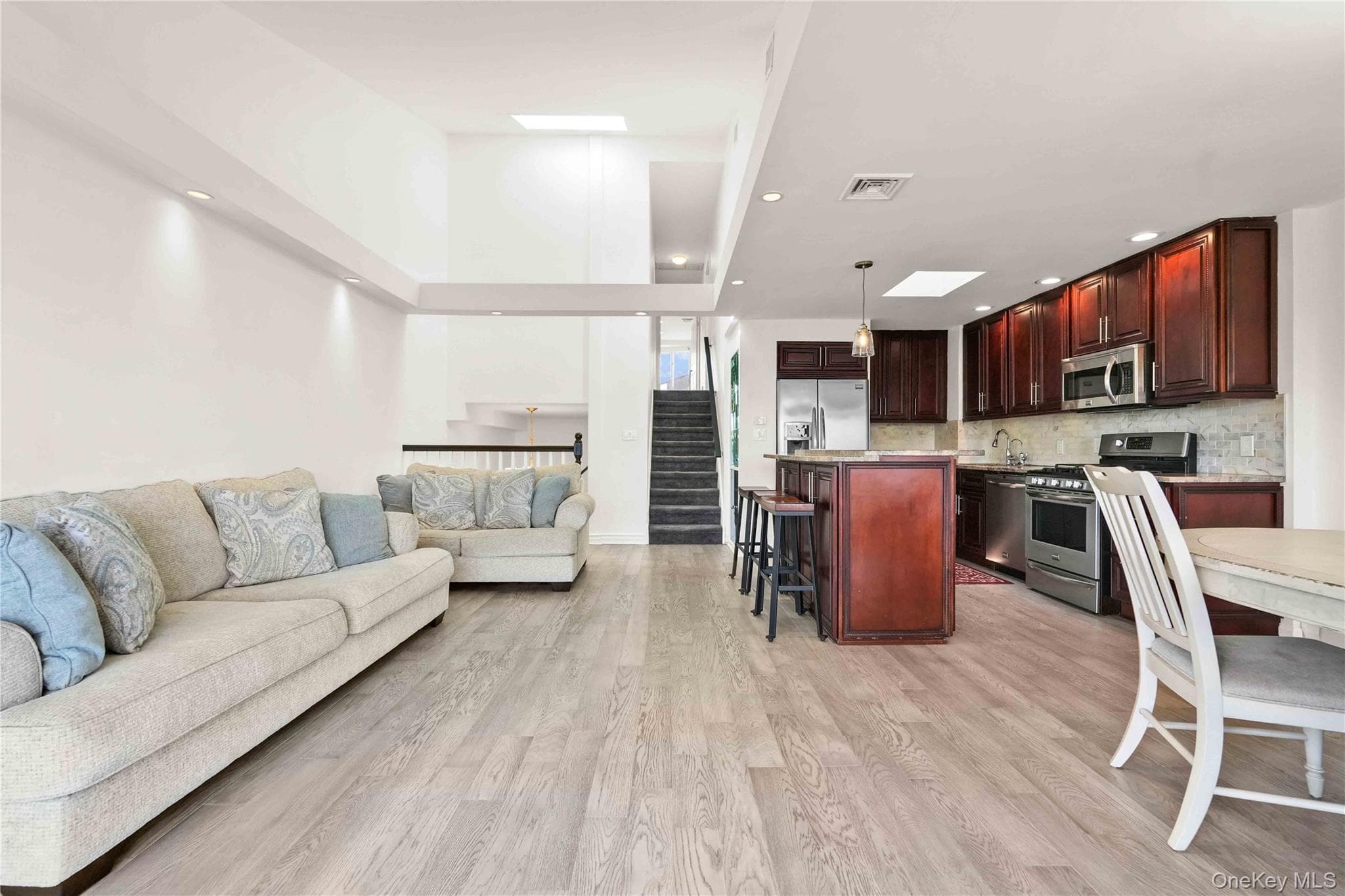 12009 Riviera Court Unit: 10B thumbnail 11