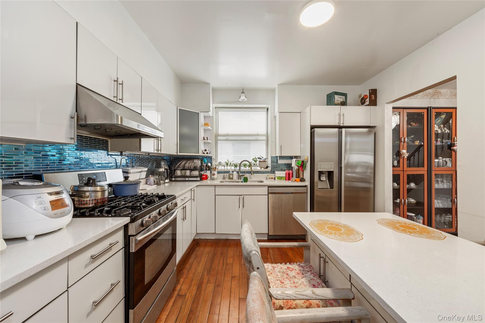 1727 E 14th Street thumbnail 3