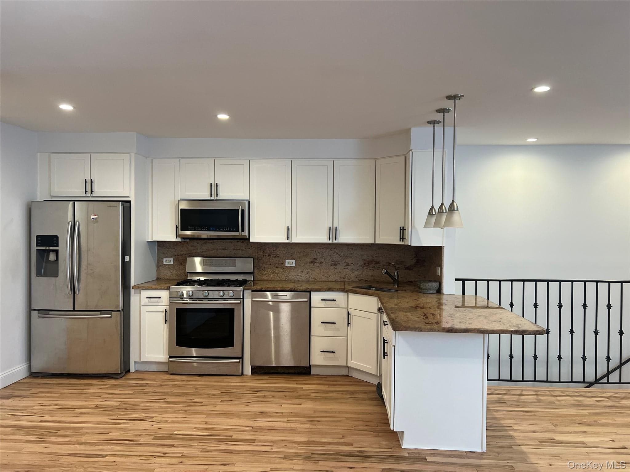 10008 Shore Front Parkway Unit: 20A thumbnail 9