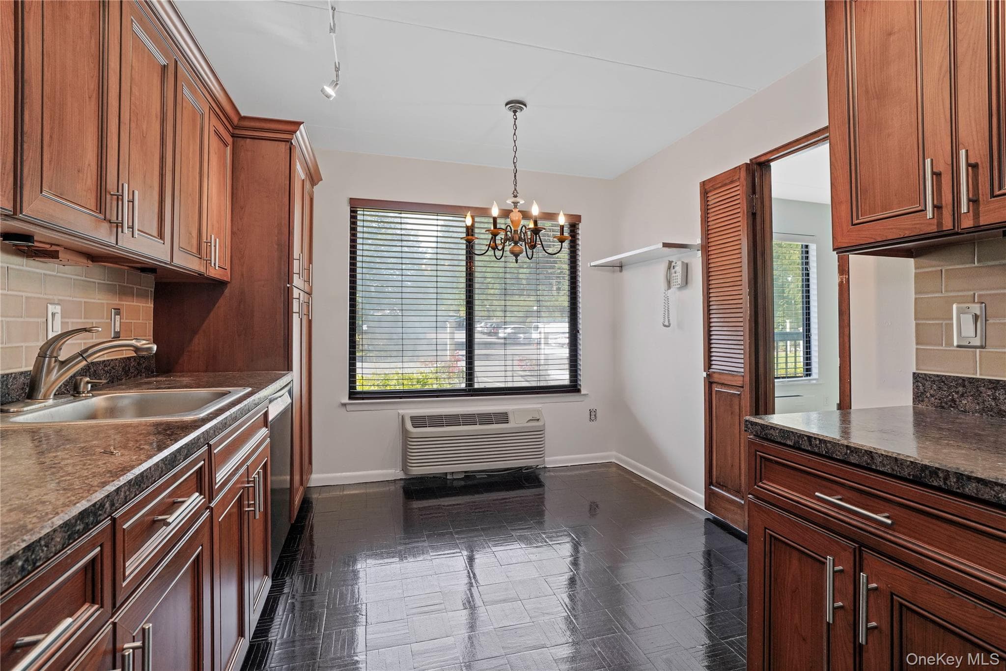 500 High Point Drive Unit: 403 thumbnail 21