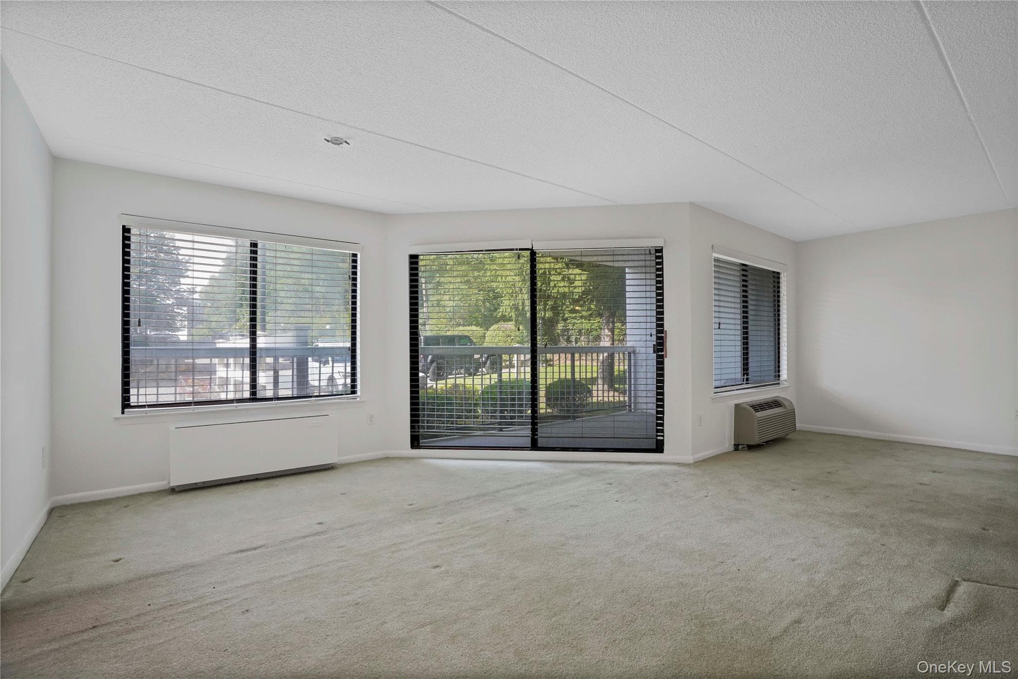 500 High Point Drive Unit: 403 thumbnail 14