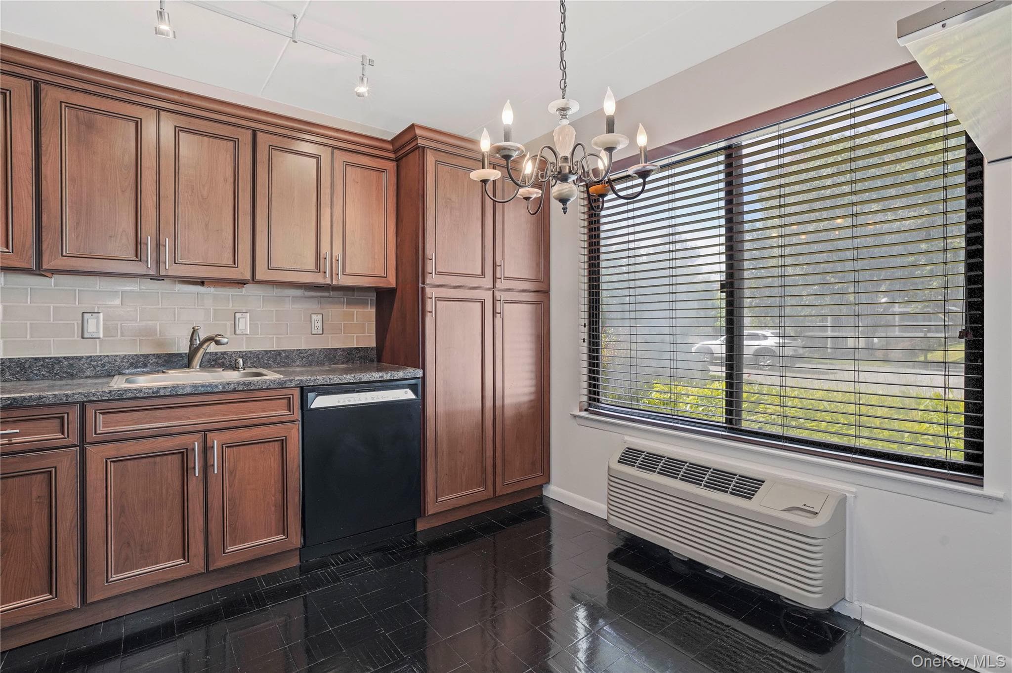 500 High Point Drive Unit: 403 thumbnail 22
