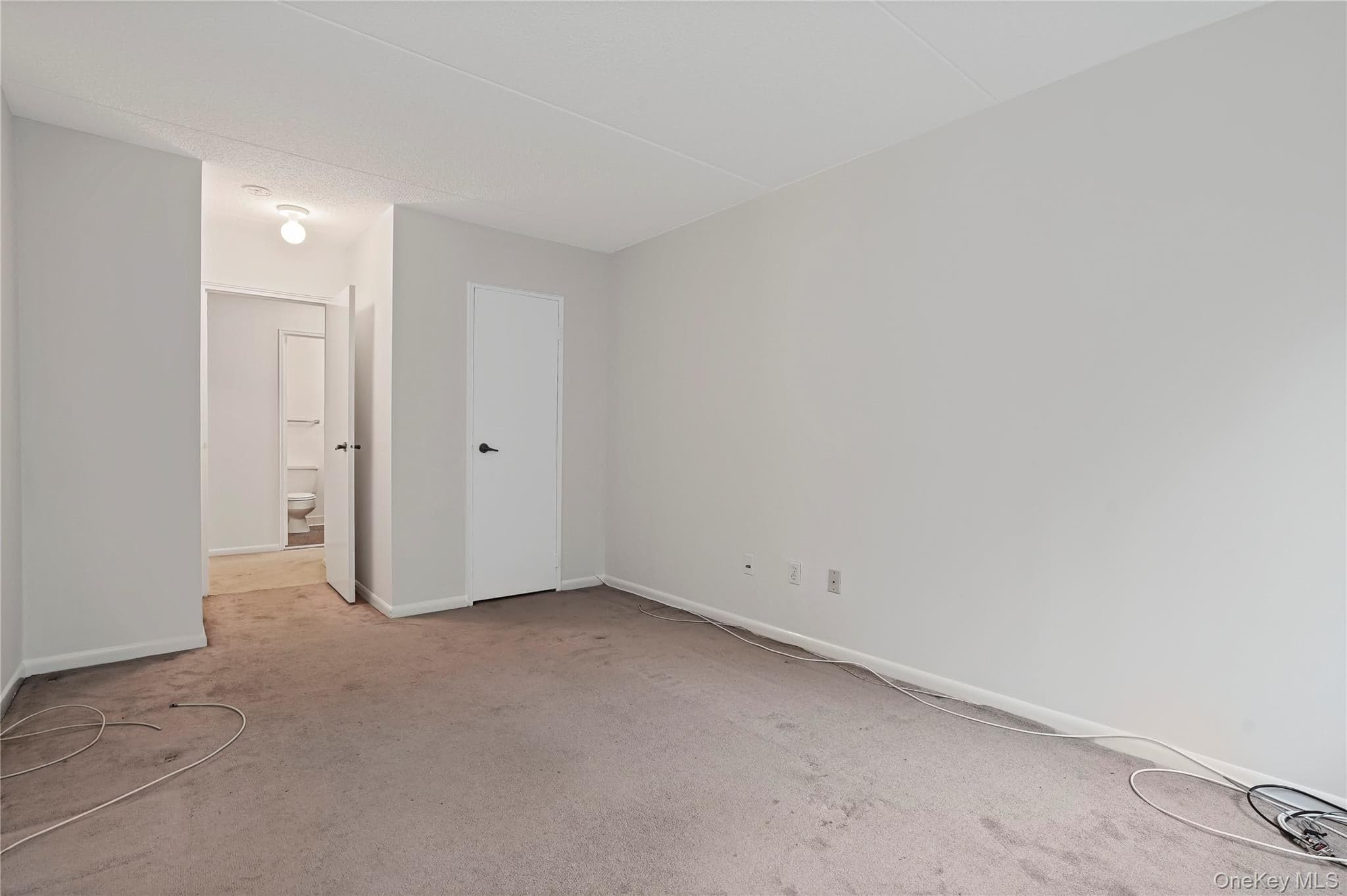 500 High Point Drive Unit: 403 thumbnail 6