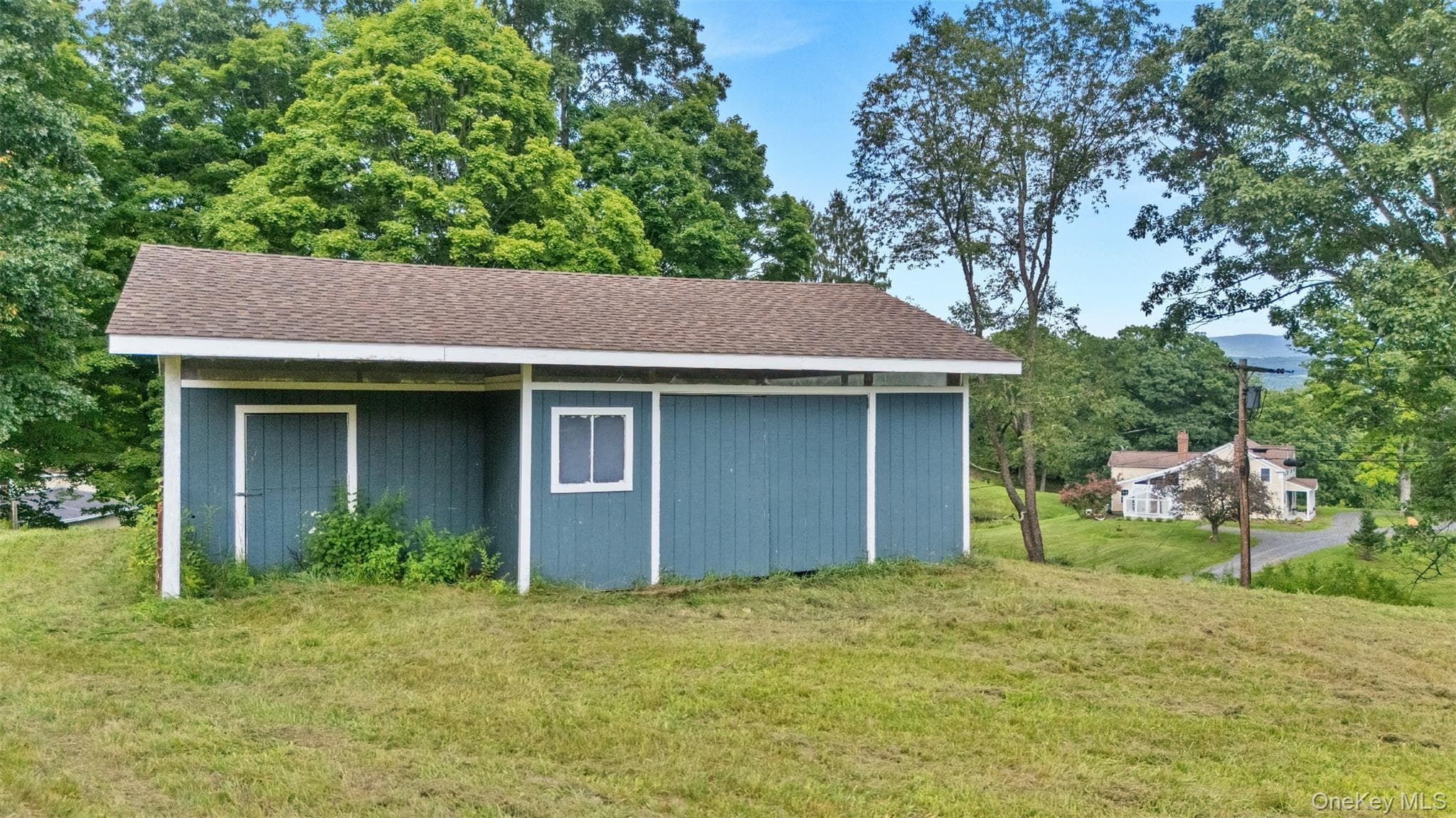 220 Woods Drive thumbnail 44