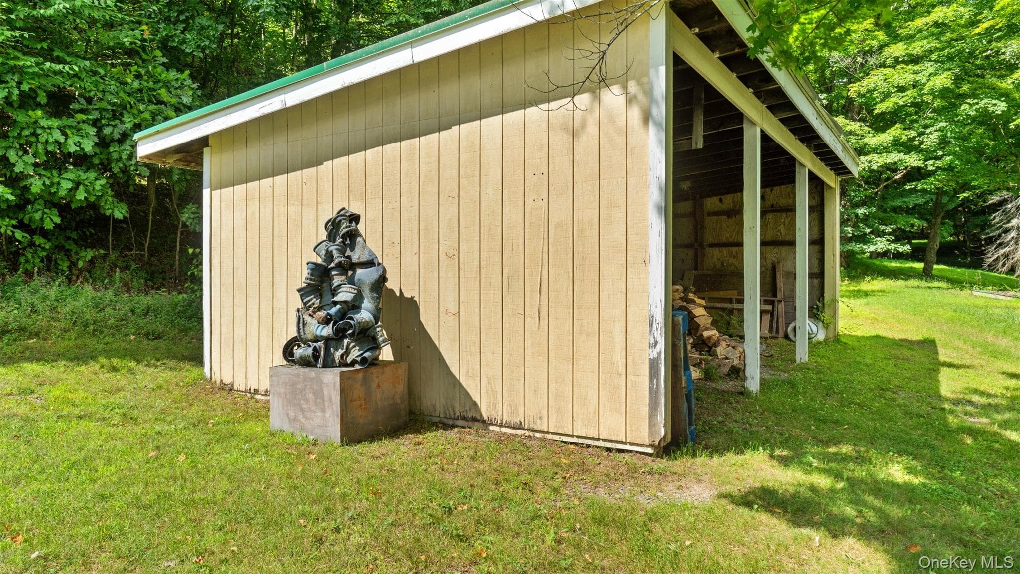 220 Woods Drive thumbnail 31