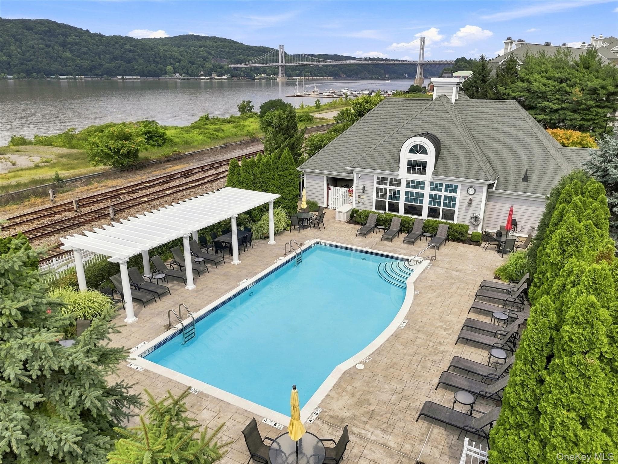 308 Bridgeview Drive, Poughkeepsie