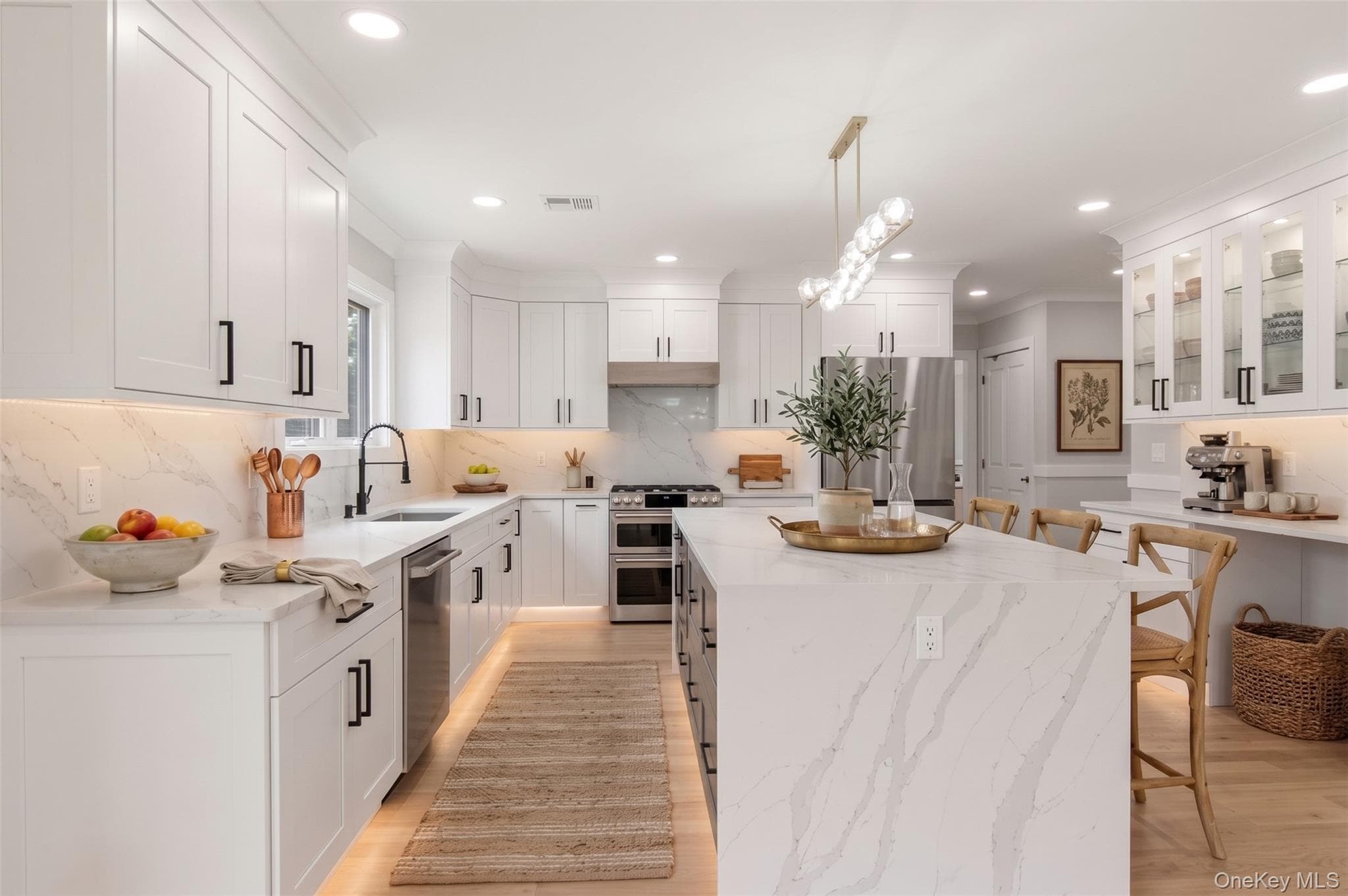 31 Underhill Avenue, Syosset