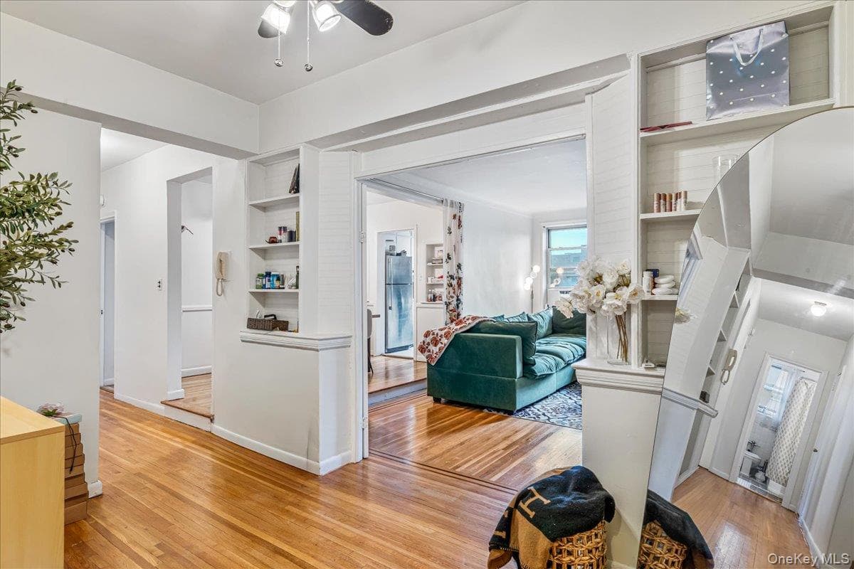 65-74 Saunders Street Unit: 6J thumbnail 6