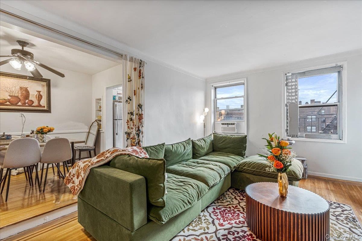 65-74 Saunders Street Unit: 6J thumbnail 4
