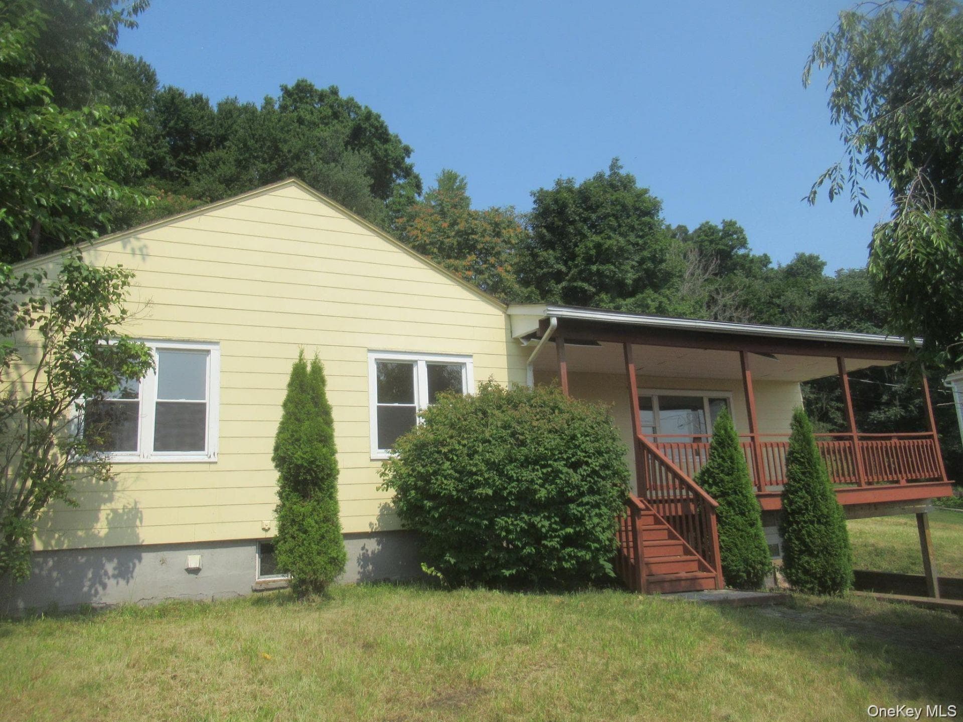 33 Meadow Avenue thumbnail 3