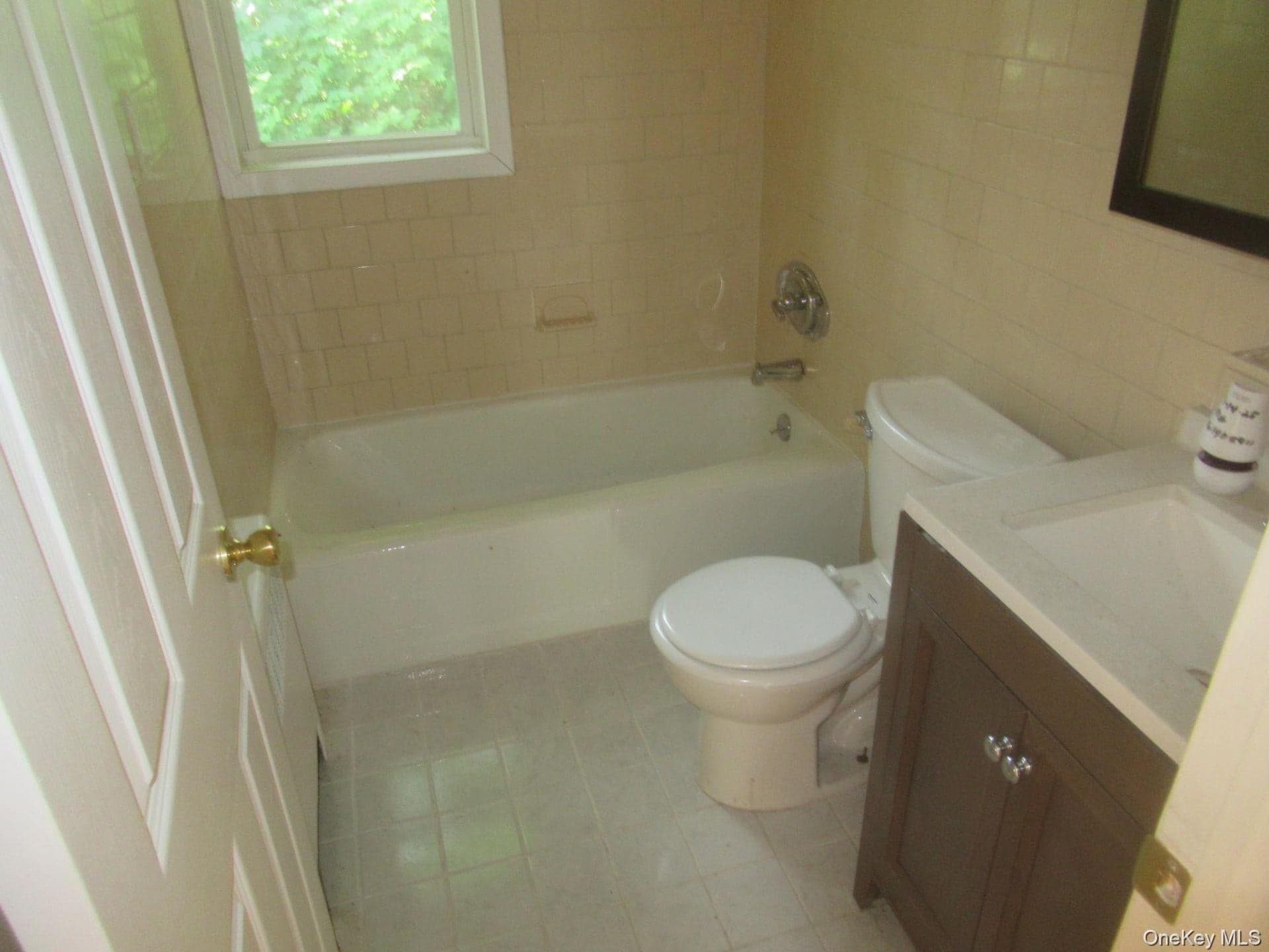 33 Meadow Avenue thumbnail 18
