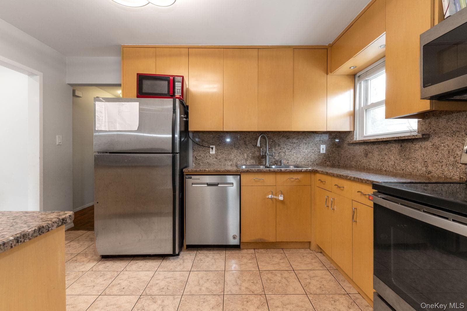 409 Barnard Avenue thumbnail 9