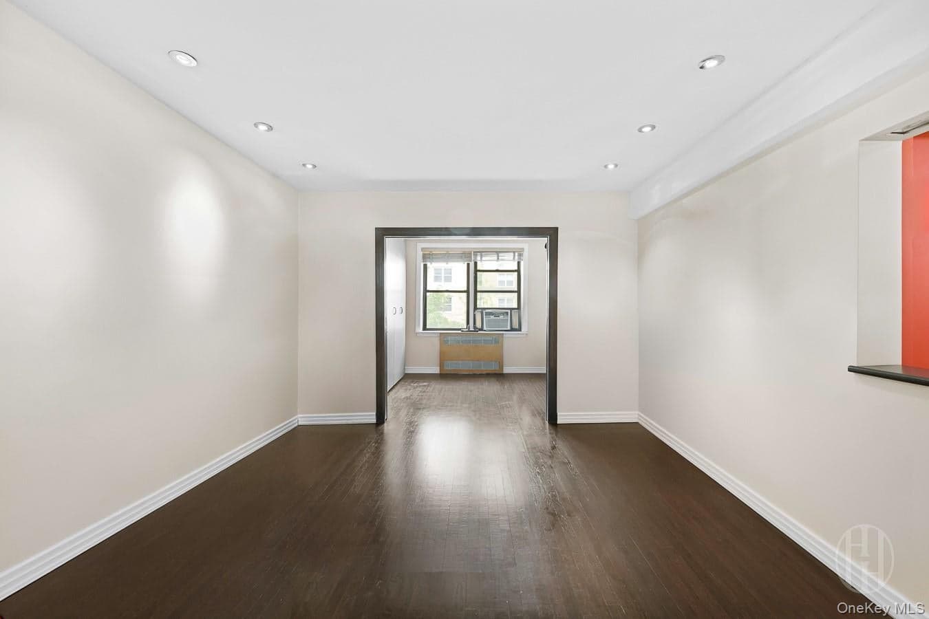 54 East 8th Street ST Unit: 3J thumbnail 9