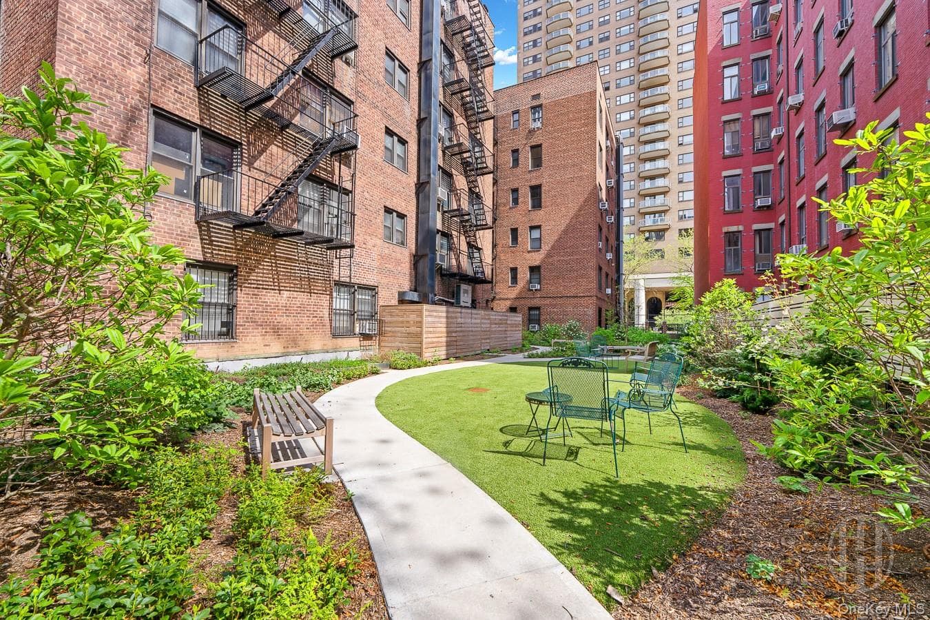 54 East 8th Street ST Unit: 3J thumbnail 17