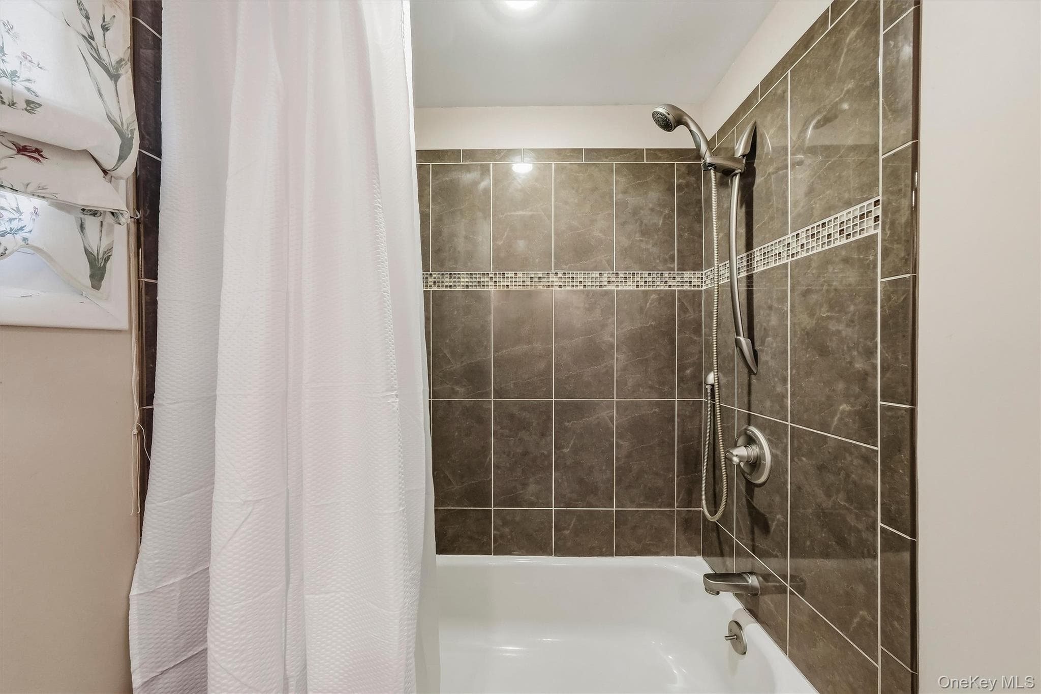 2 Woodcrest Drive thumbnail 30