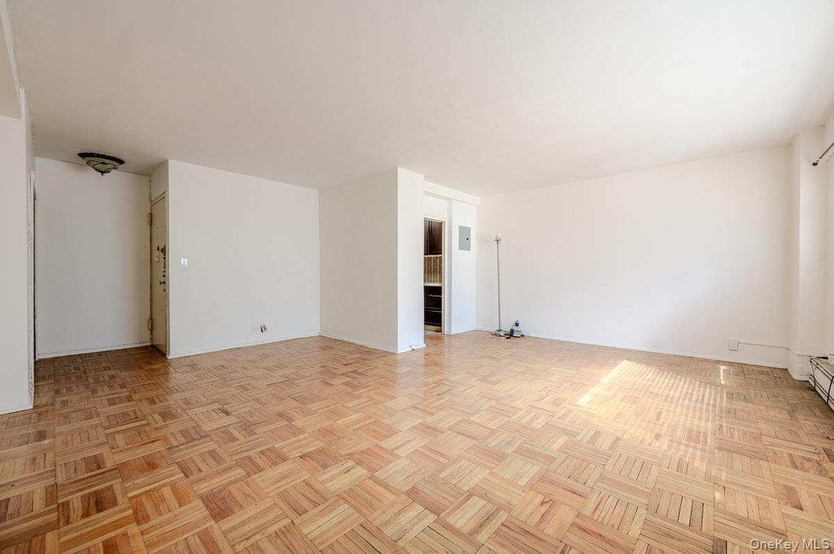 3 Fordham Hill Oval Unit: 5E thumbnail 3