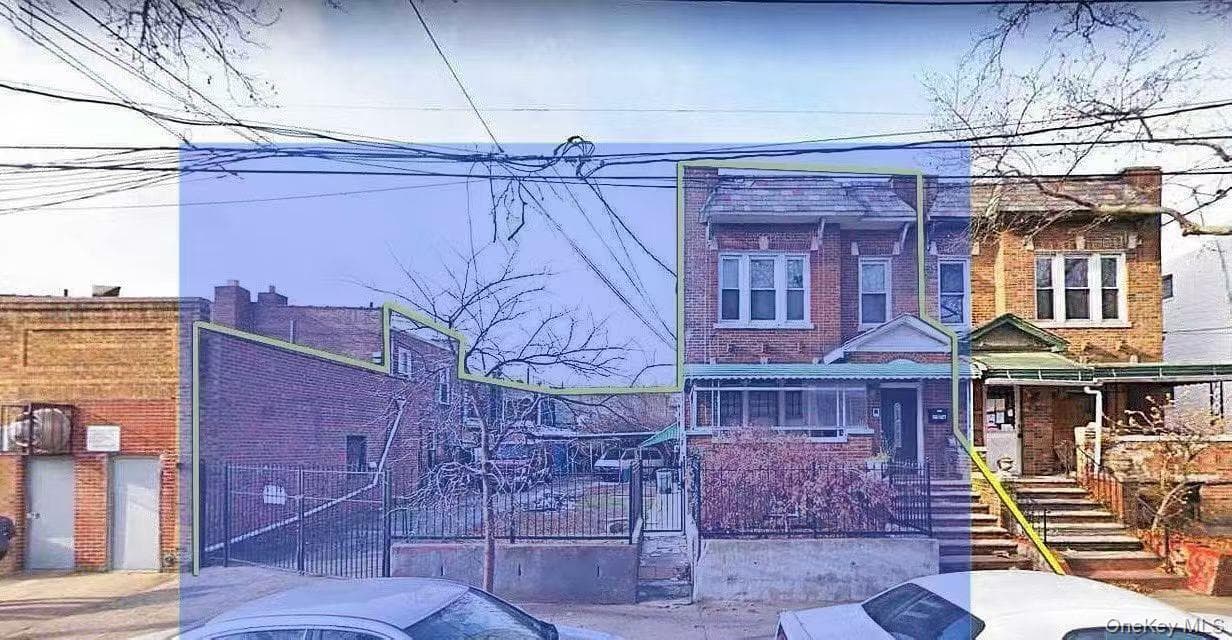 2576 99th Street, East Elmhurst