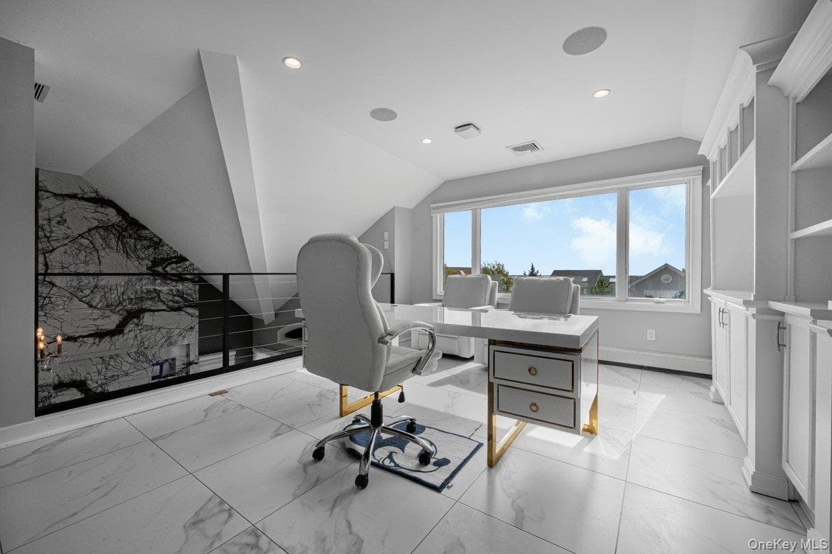 48 Shore Drive thumbnail 18