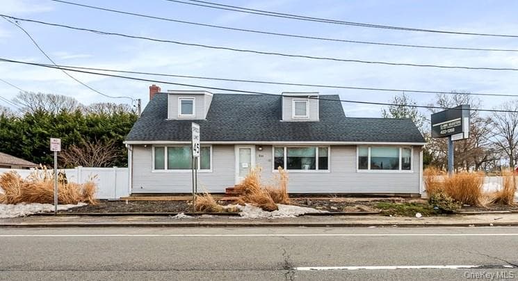 930 Sunrise Highway, North Babylon