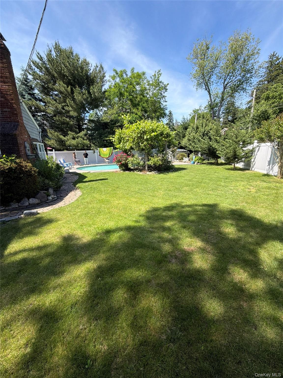 12 Cayuga Avenue thumbnail 19