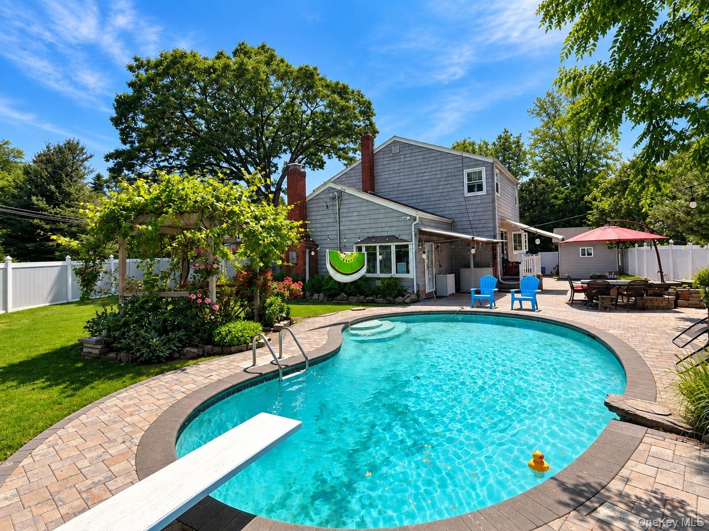 12 Cayuga Avenue thumbnail 14