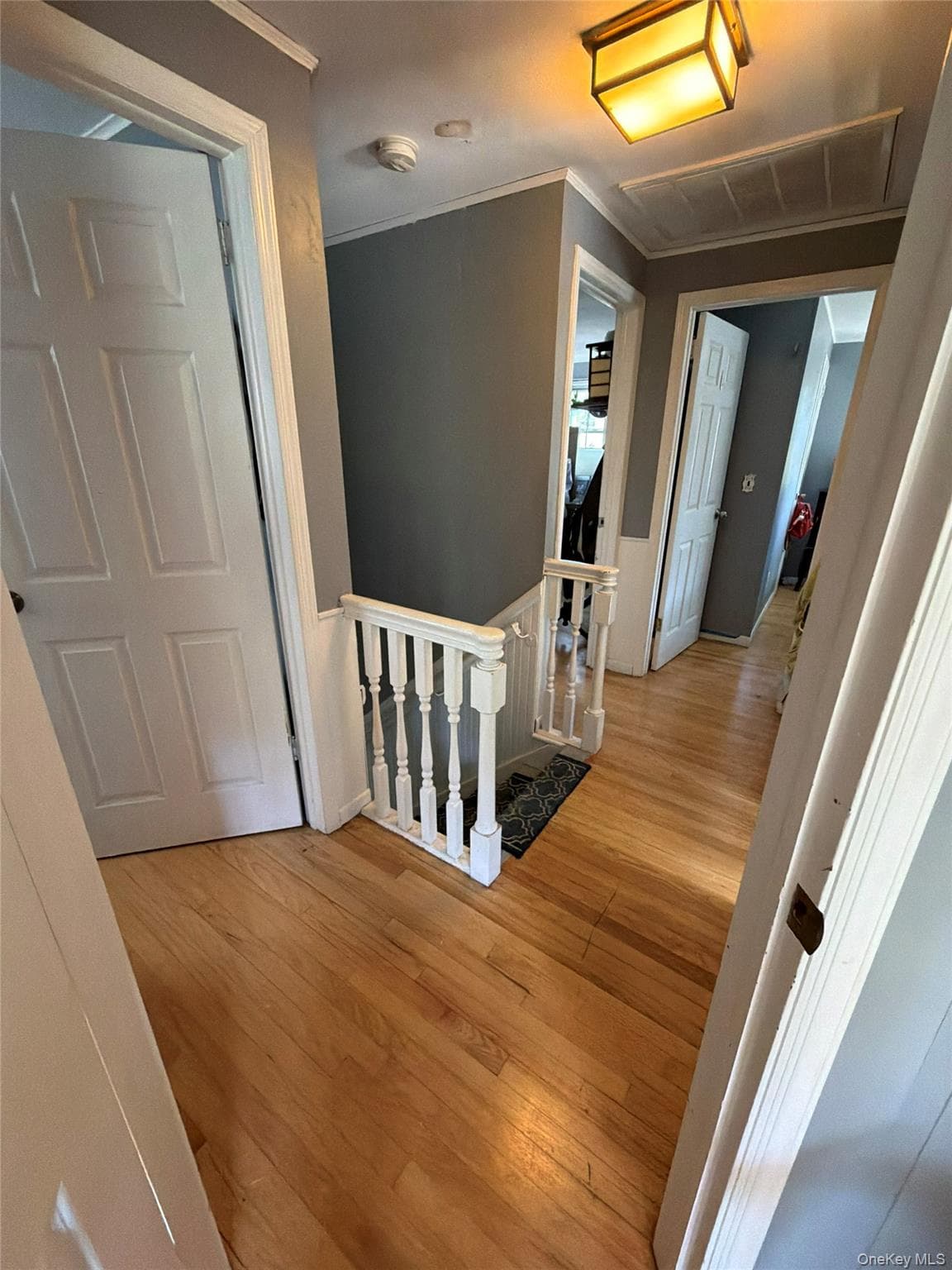 12 Cayuga Avenue thumbnail 9