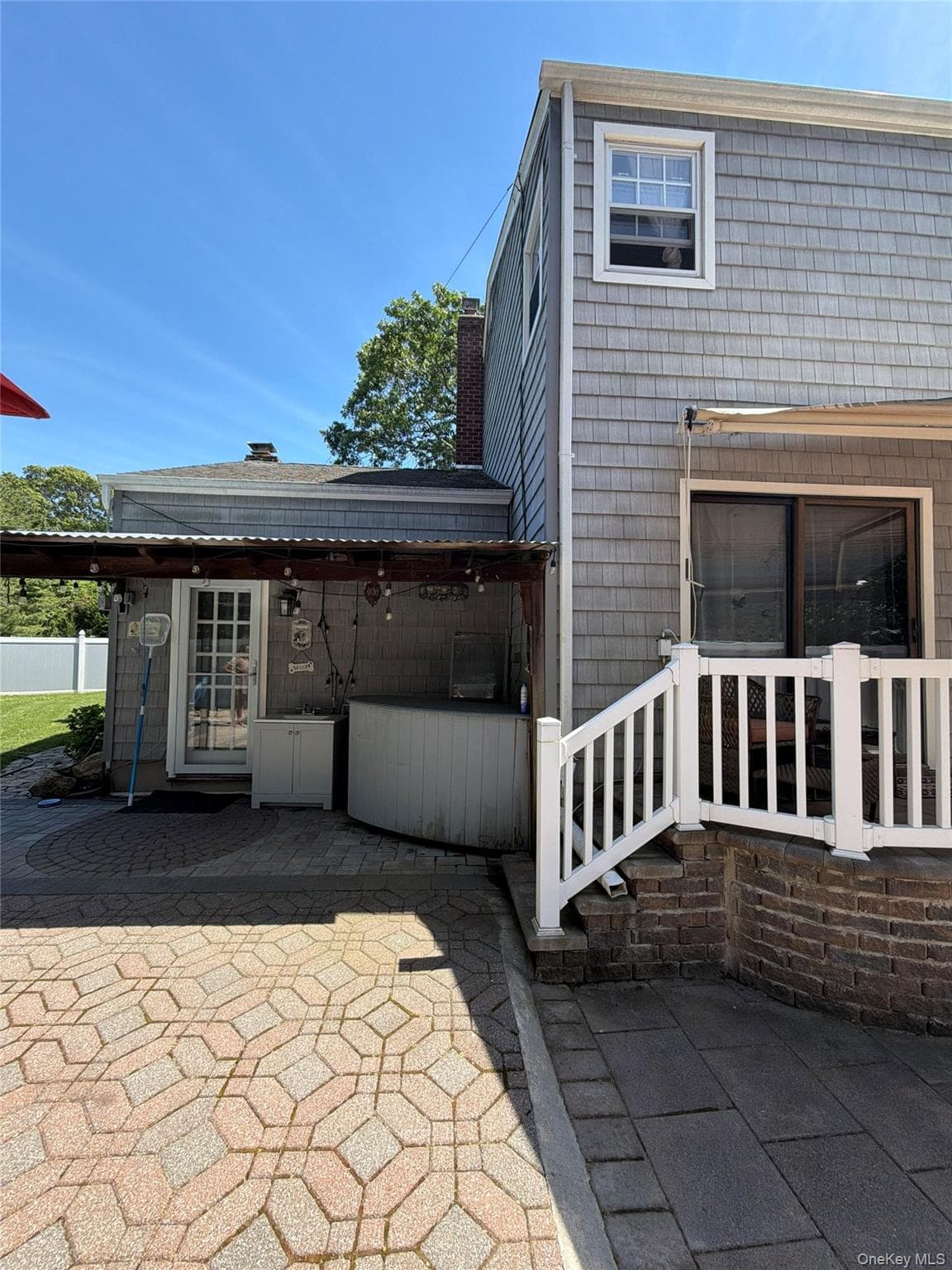 12 Cayuga Avenue thumbnail 17