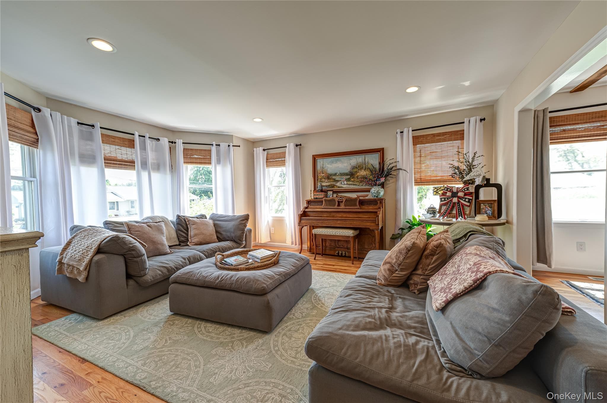 406 Vanderbilt Boulevard thumbnail 3