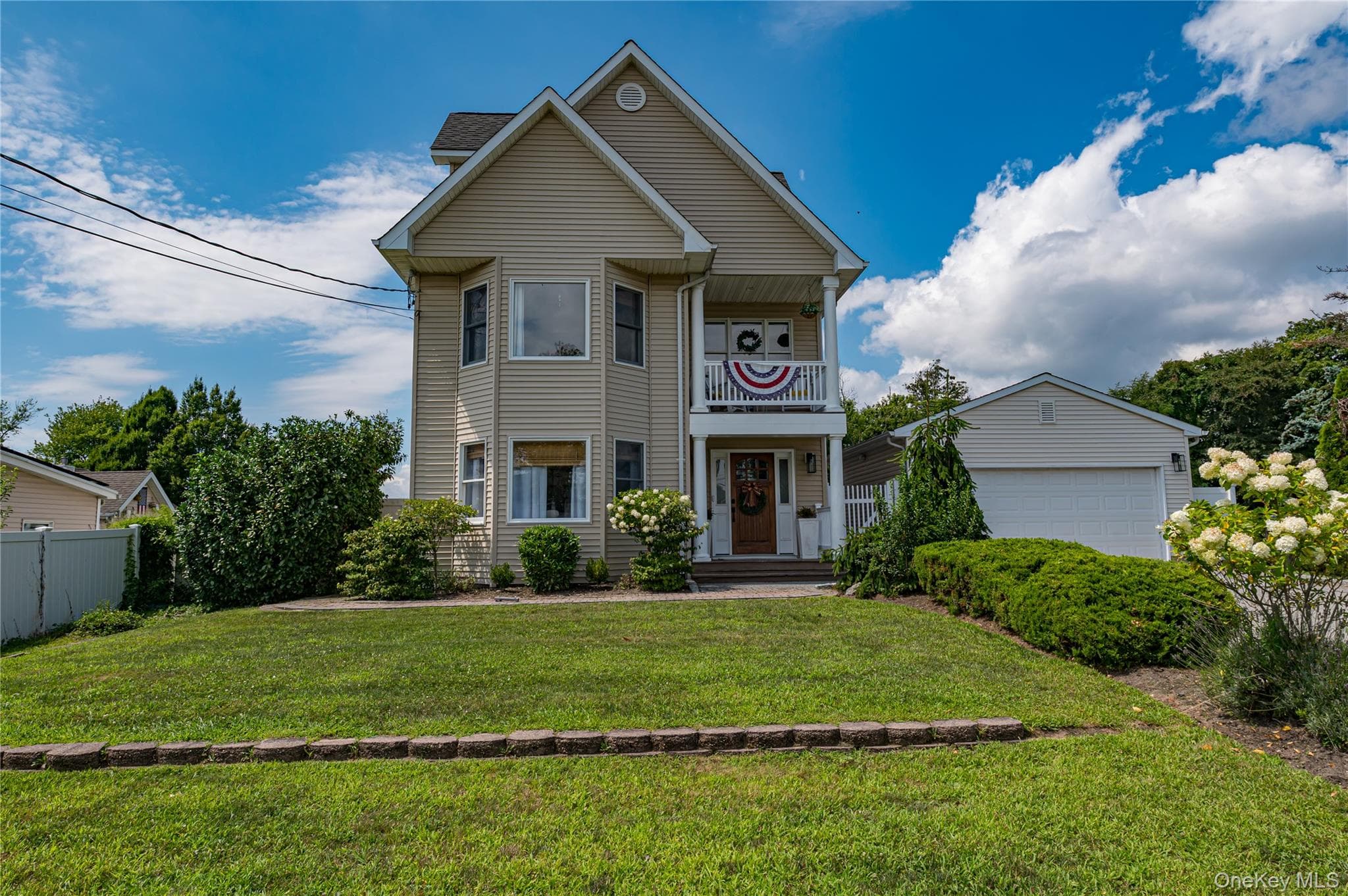 406 Vanderbilt Boulevard photo 1