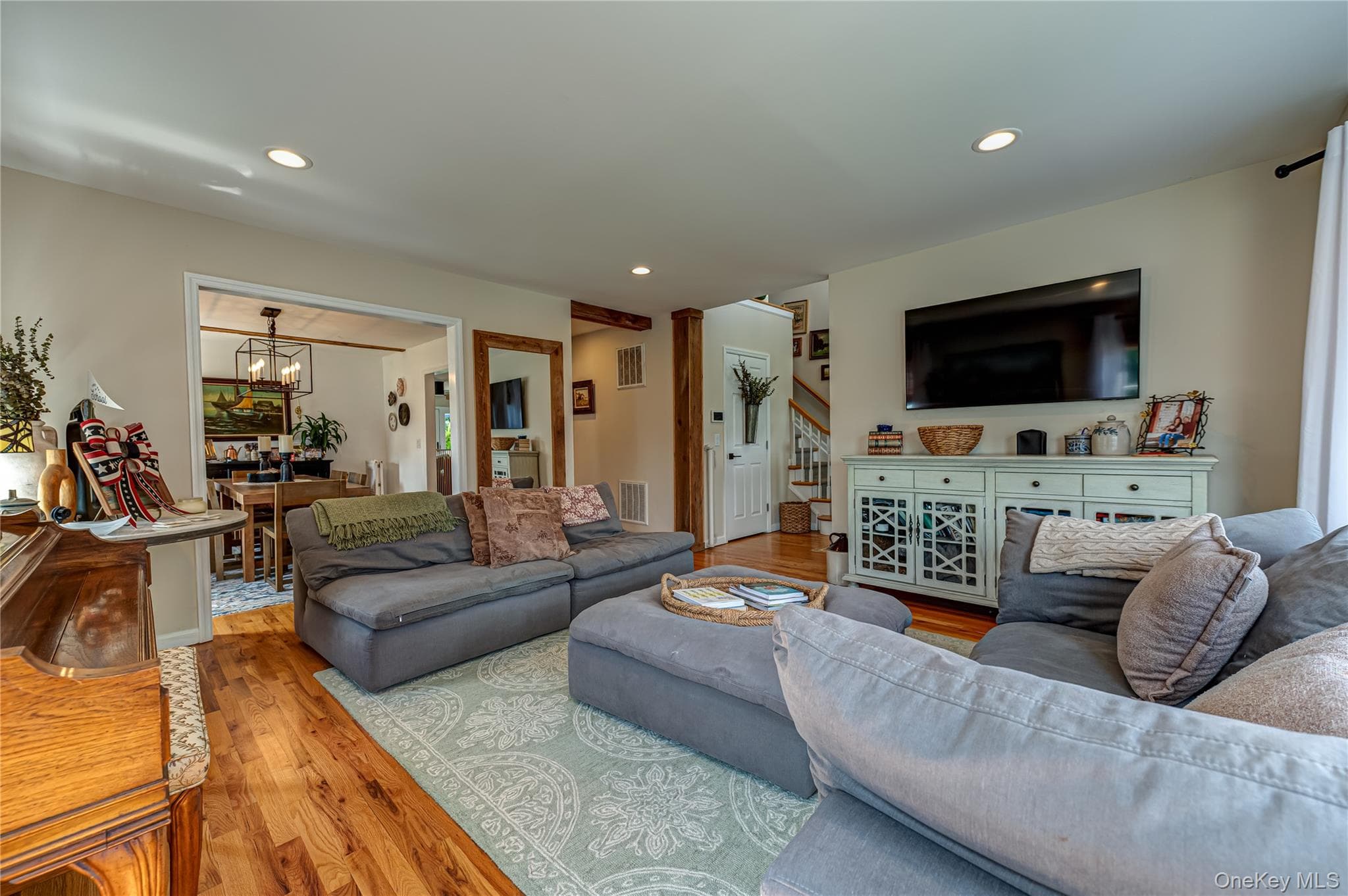 406 Vanderbilt Boulevard thumbnail 5