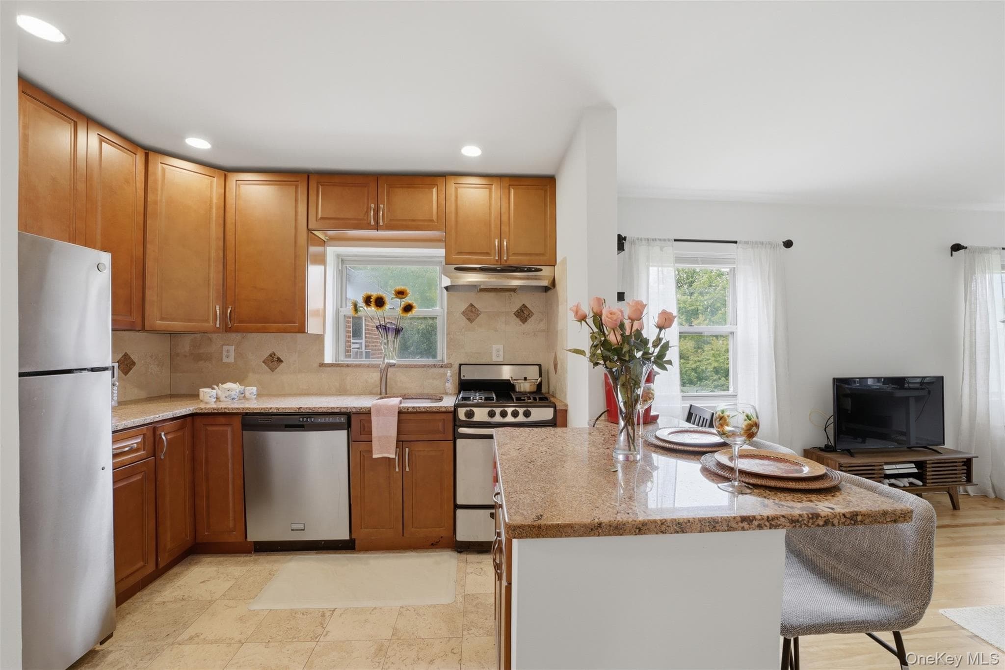 330 S Broadway Unit: B11 thumbnail 14