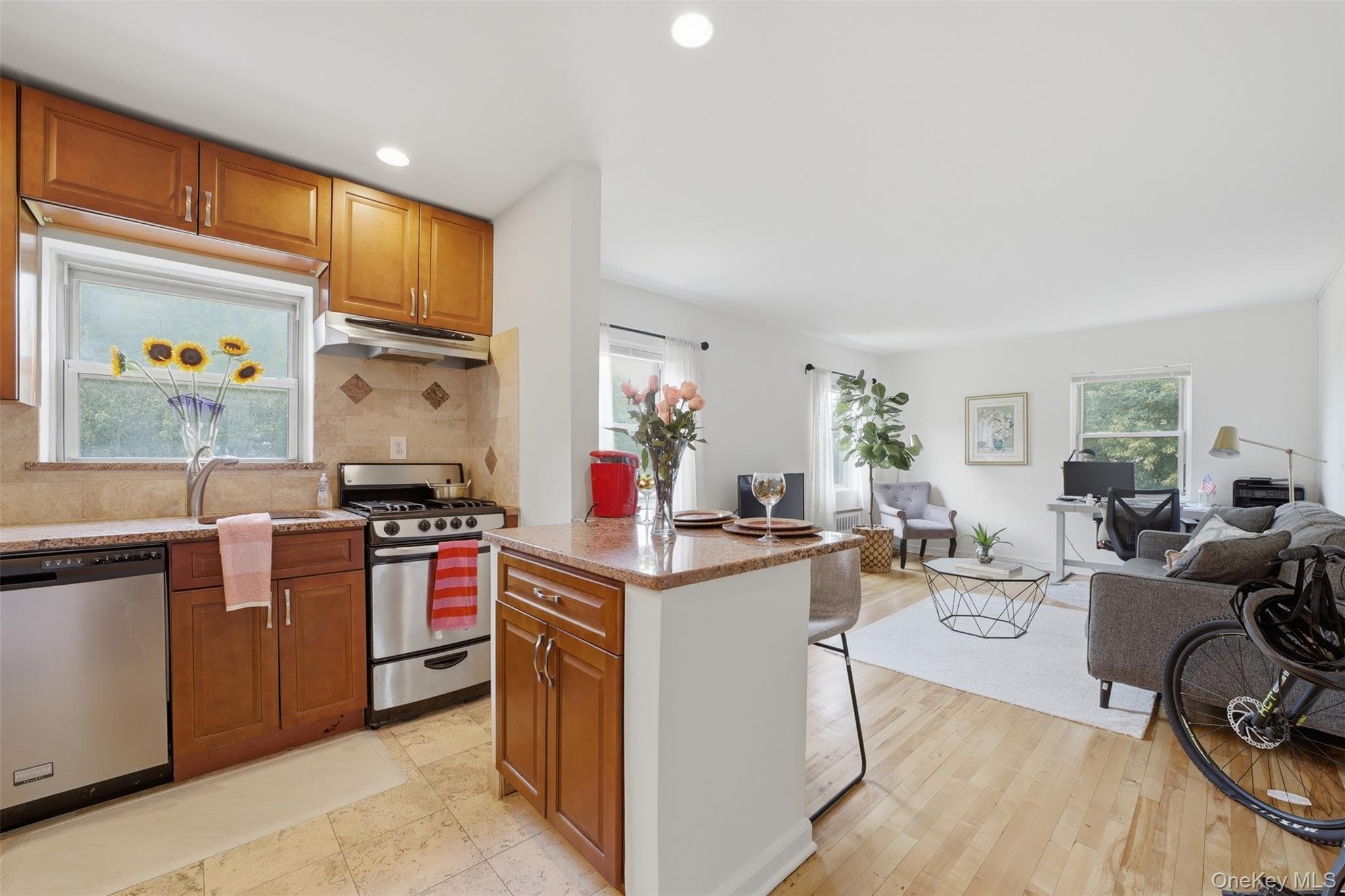 330 S Broadway Unit: B11 thumbnail 15
