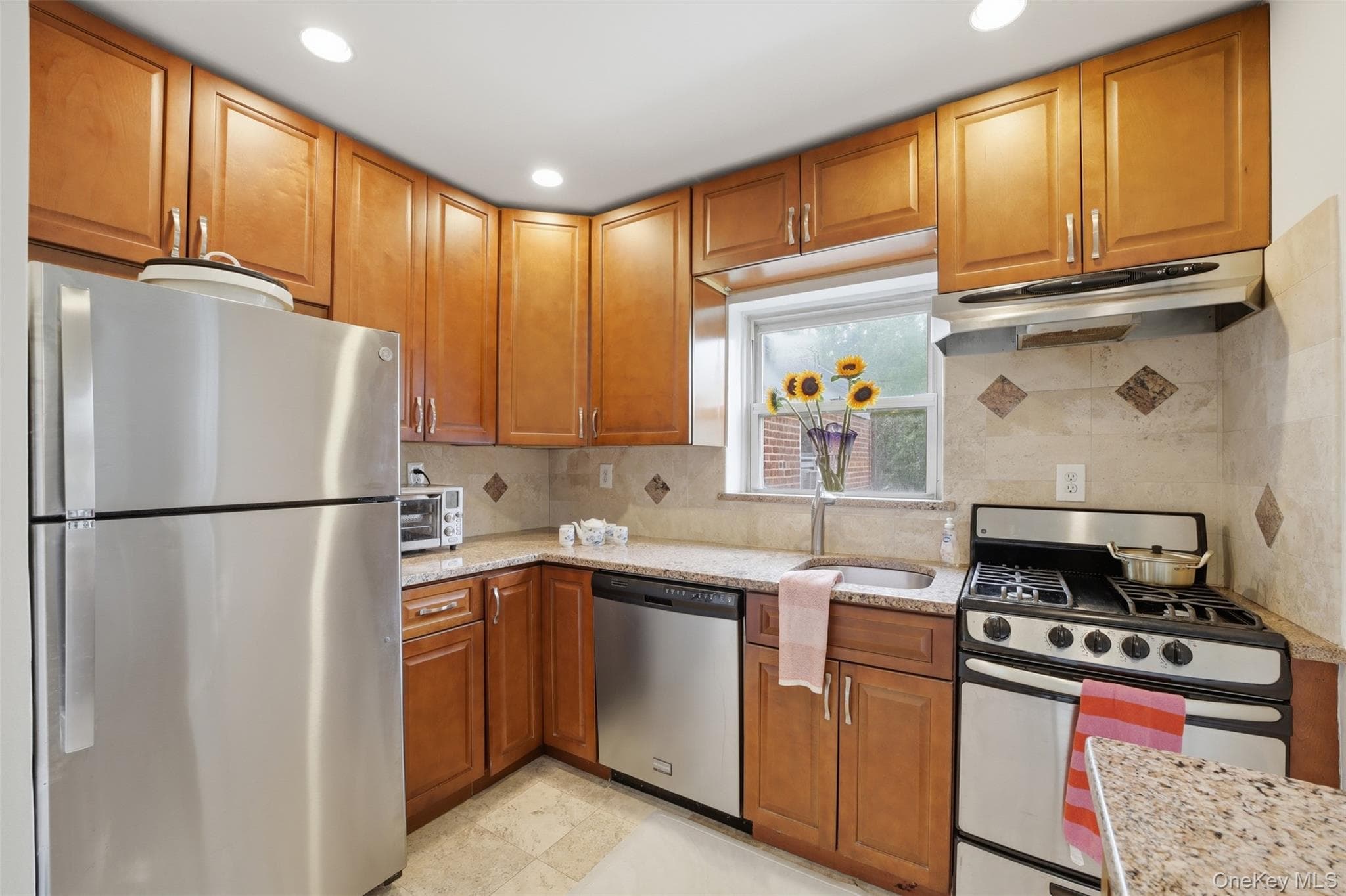 330 S Broadway Unit: B11 thumbnail 9