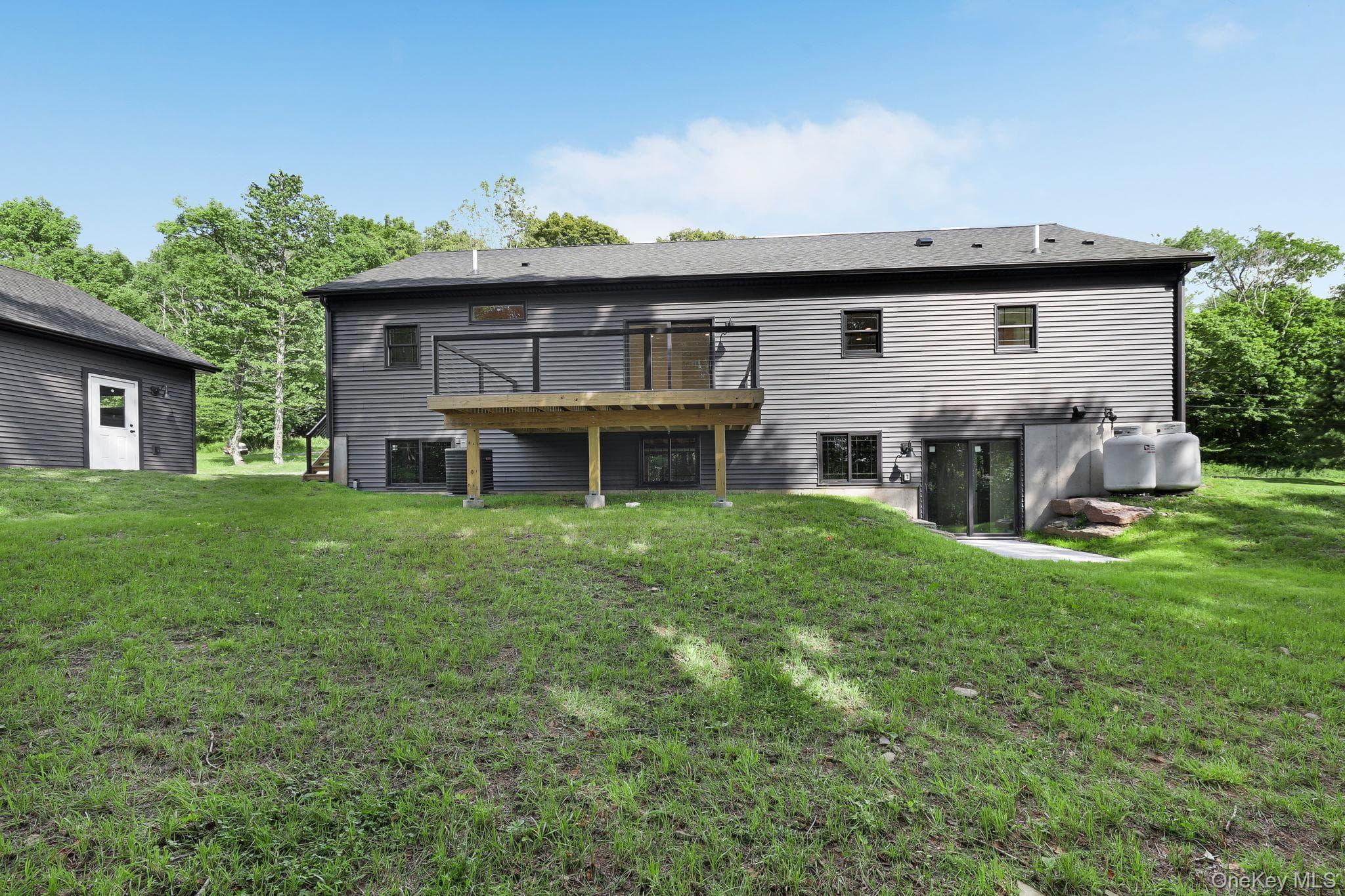 375 Breezy Hill Road thumbnail 35